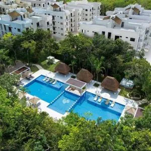 Condo with luxe amenities - Leona Vicario