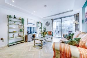 Pristine Apartment in Battersea by 53 Degrees Property, Ideal for Long Term Stays!