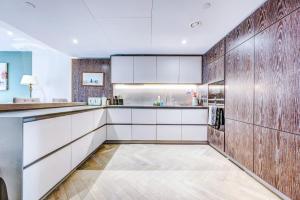 Pristine Apartment in Battersea by 53 Degrees Property, Ideal for Long Term Stays!