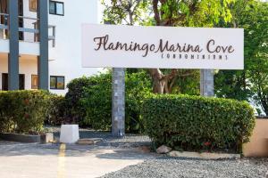 Newly Remodeled Ground-Floor Unit in Flamingo in Front of Beach
