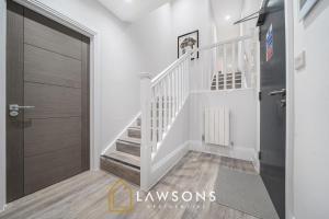 Luxury 3BR Penthouse with Sea Views