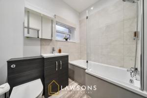Chic Southsea Apartment, 3 Beds, 2 Baths