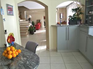 Villas Villa-piscine avec vue panoramique pour 2 a 10 personnes - PROMO 2025 Nouveaux tarifs affiches - moins 20 pour cent au 1er mai- : photos des chambres