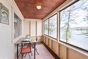 Squam Waterfront 2 bed rental (Suite 6)