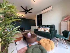 Cozy Vibes Stay at Petaling Jaya with Sky Pool - Sungai Way
