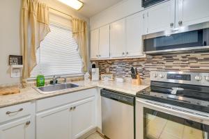 Steps to Saltwater and Sand Townhome in Myrtle