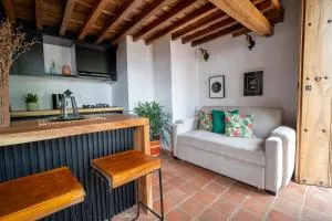 El monarca - Los Papagayos