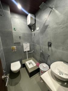 HOTEL PREMIER CHOICE - JUST 50 Meters FROM AJMER SHARIF DARGAH