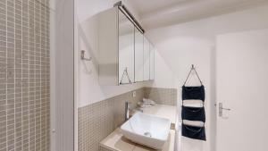310 Suite Petit Nid Douillet Apartment in Paris