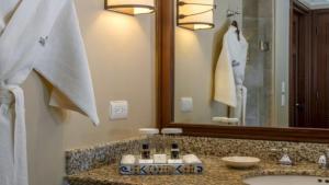 PUEBLO BONITO SUNSET Suite private hot tub on patio resort