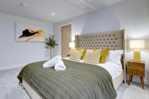 Elmleigh Nook - Central with Parking