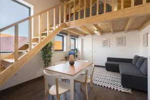 Host Wise - Stylish Duplex House - Terrace & River View - Bandeira