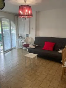 Maison 2 P- Peymeinade lotissement avec Piscine - 卡布里