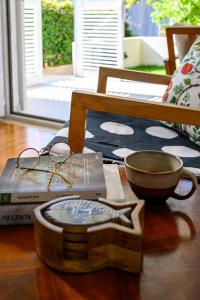 Pretty Green Apartment