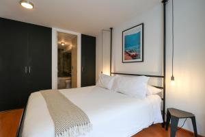 Art Deco 1BR with Pool View in Barranco