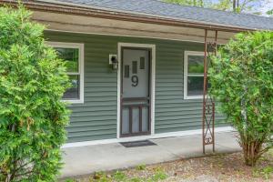 Squam waterfront 2 bed 2 bath (Suite 9)