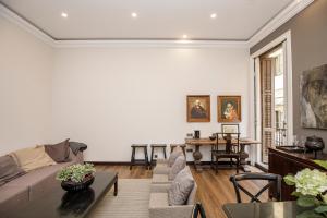 beautiful trendy spacious apartment very central location