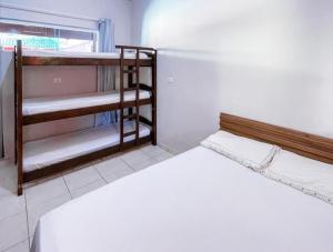 Casa c pisc e churrasq a 100m da Praia de Maresias