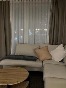 London Flat w Balcony