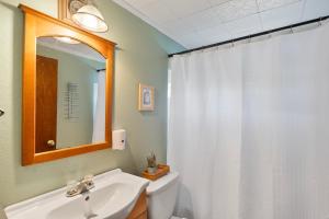 Waterfront 2 bed 2 bath (Suite 2)