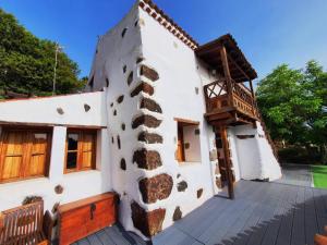 Las Calas A by Villas Rivero