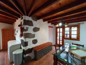 Casa Rural con encanto especial en Valleseco perfecta para desconectar y hacer senderismo