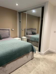 London Flat w Balcony