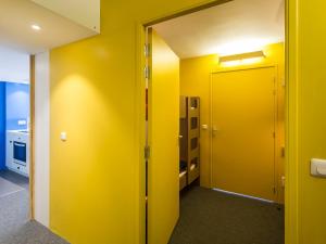 Appartement calme, rénové, balcon, près commerces et ski, 7-8 pers, parking inclus. WiFi gratuit. - FR-1-346-312