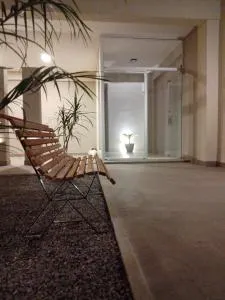 Apart Alsina II - 胡宁