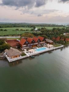 Riverside Hotel Chachalacas