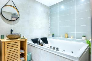 Appartements Il Etait Une Fois - GAP Chambre romantique & SPA : photos des chambres