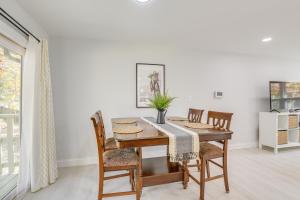 Near Top Attractions Deck Dining at Severn Home!