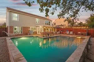 5BD 3BA Retreat Pool Firepit Cinema Games BBQ - Watauga