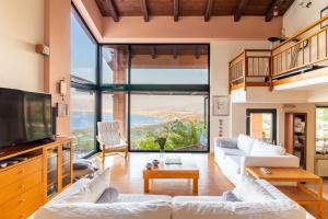 Villa Evakri with Private Swimming Pool BBQ
