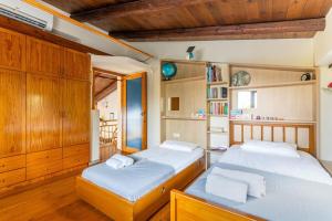 Villa Evakri with Private Swimming Pool BBQ