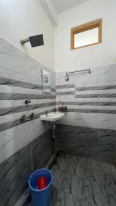 Veda Palace, 900 meter Distancce From Temple