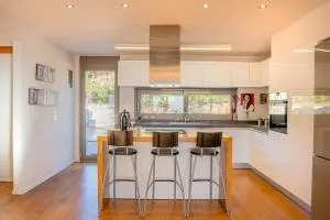 Seaview Serenity Villa - Prasás