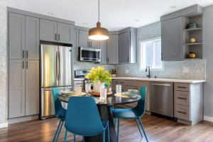 Cozy Unit with Porch near Arboretum and Transit