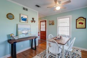 The Cozy Blue Cottage - 4hvězdičkové hotely ve městě Long Beach