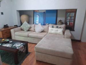 Three bedrooms in tranquil setting in Rondebosch