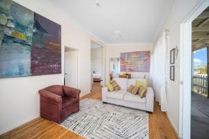 Manning Point Heights Upstairs