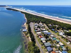 Manning Point Heights Upstairs