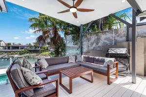 Luxury Waterside Oasis