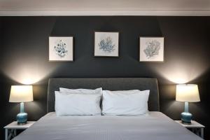 Luxury Waterside Oasis