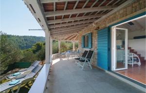 Two-Bedroom Holiday Home In Postira