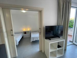 MONTE GOLF - TERRACE - POOLS - OCEAN VIEW - BEACH - WIFI - QUIET Complex