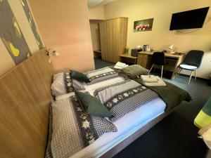 Jasmin dog friendly pension with shared kitchen in the center