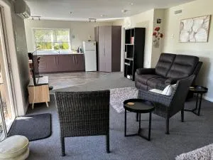 Private Guest Suite - Mahana