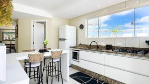 Cobertura com Piscina na praia de Bombas - BOM003