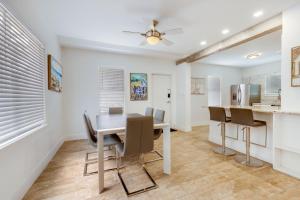 ULTRA chic apartment steps from the beach